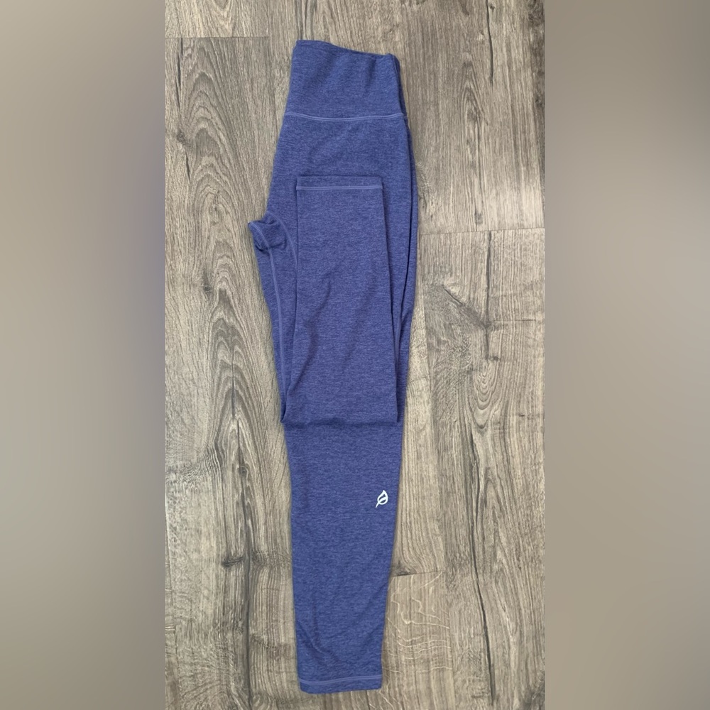 The Bare leggings Size L Blueberry